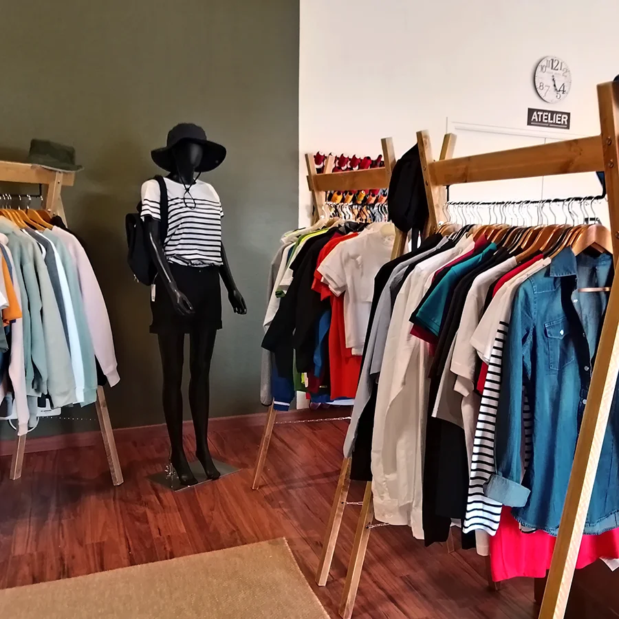 Showroom Vannes Broderie textiles femme